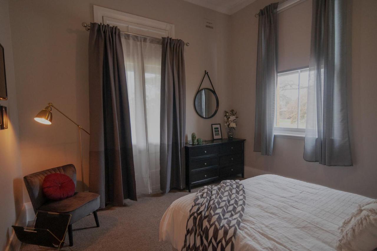 The Royal Mail Hotel Braidwood Экстерьер фото